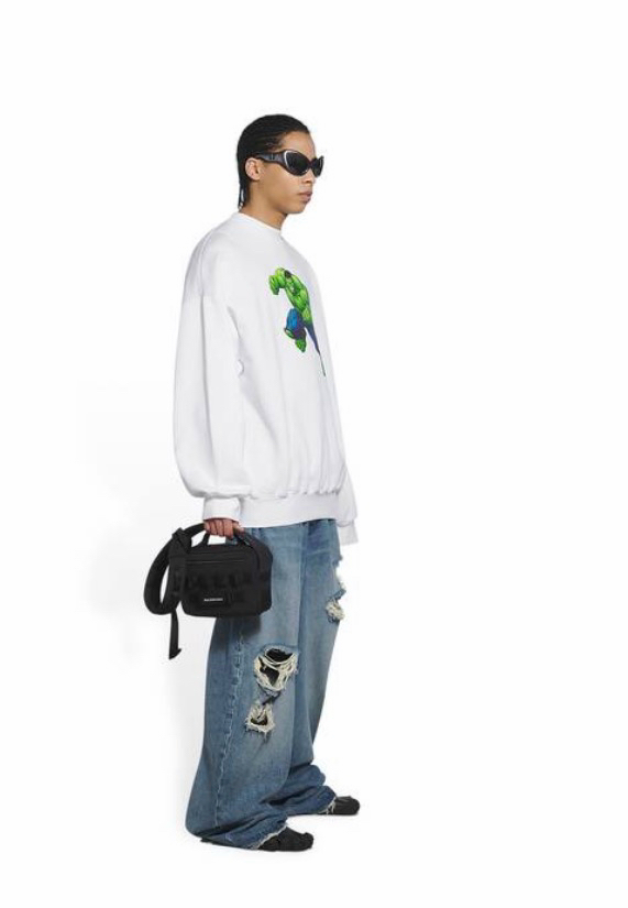 발렌시아가 아미 크로스 바디백 판매합니다. 이미지