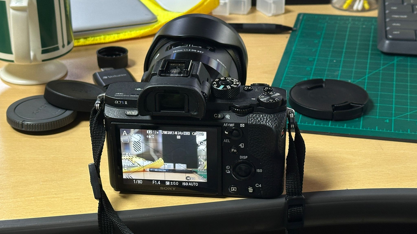 풀프레임 미러리스 카메라 A7S2 시그마아트 35mm F1.4 렌즈 세트 이미지