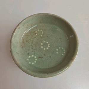 고미술품 고려시대 고려청자 퇴화문 종지(접시) 이미지