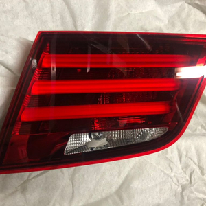 Bmw f10 트렁크미등 우측(새상품) 이미지