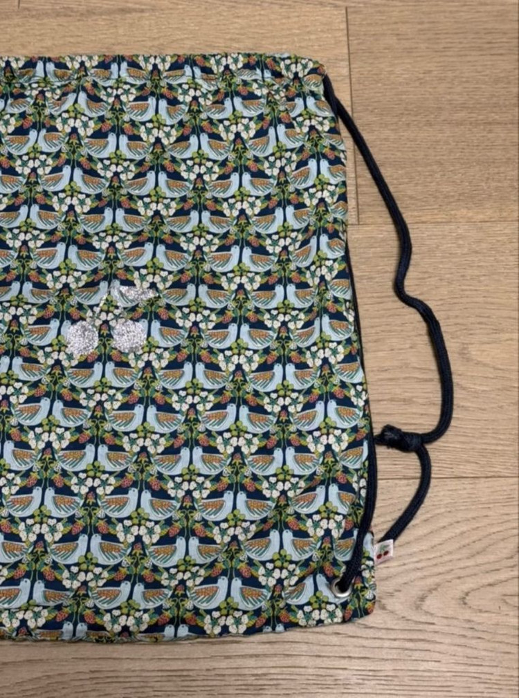 봉쁘앙 백팩 체리 프린티드 백 럭색 이미지