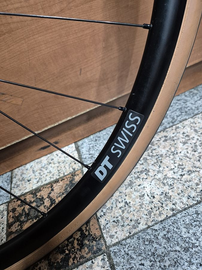 ENDURANCE LN DT SWISS 디스크 휠셋 (로드 휠셋) 이미지