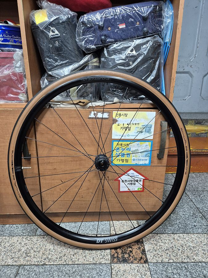 ENDURANCE LN DT SWISS 디스크 휠셋 (로드 휠셋) 이미지