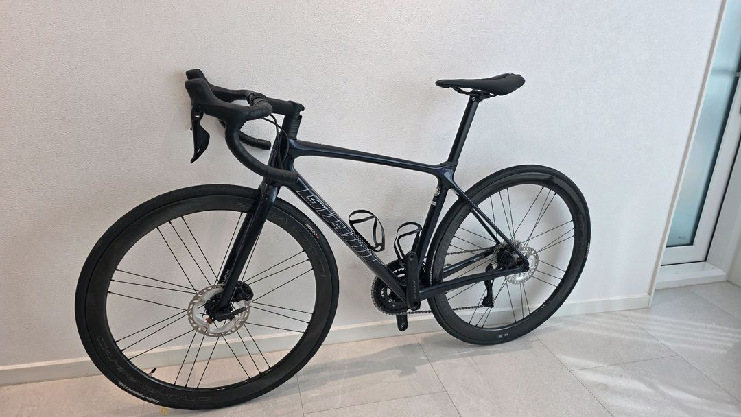 2023 자이언트 tcr advanced disc 1 Kom 105di2 S사이즈. 이미지