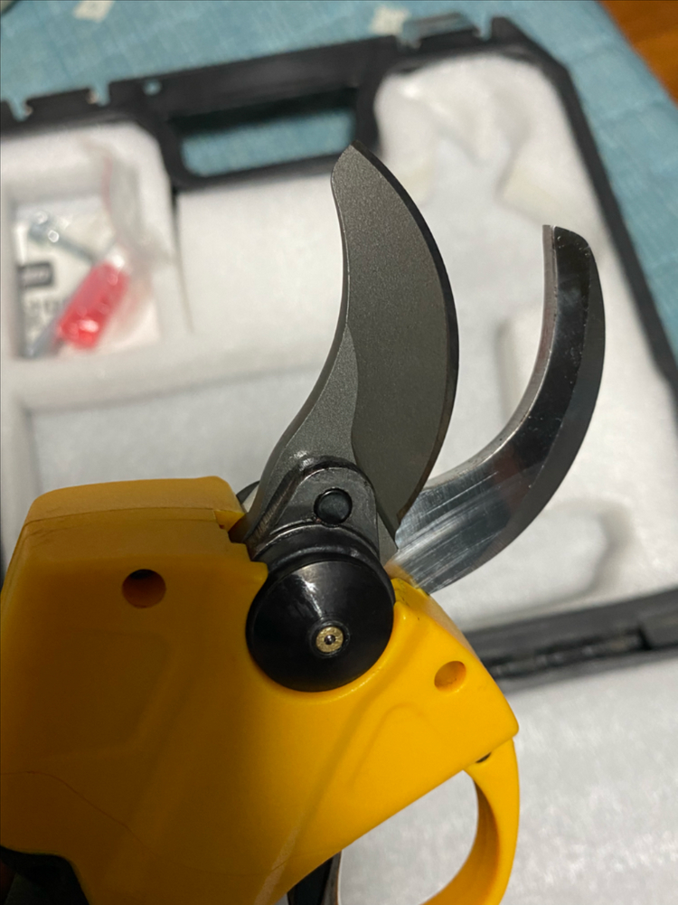 코스코(kosko) 전동 전지가위 베어툴 디월트 호환 이미지