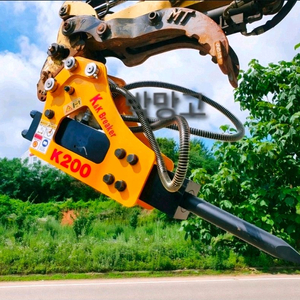 굴삭기뿌레카 017뿌레카 017브레이커 포크레인뿌레카 미니굴삭기 이미지