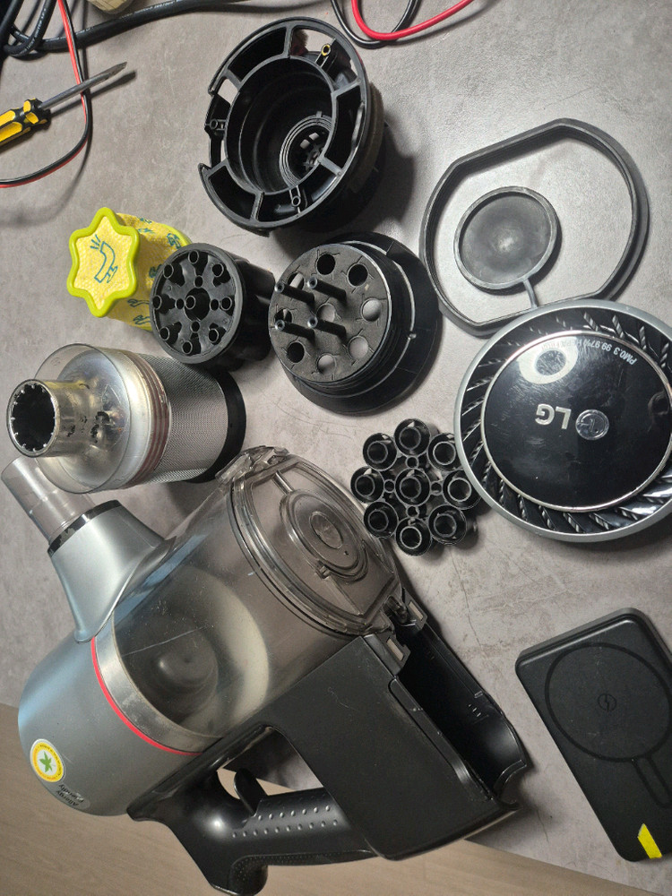 LG 코드제로 A9 청소 본체 단품 상태좋고 작동잘됩니다 이미지