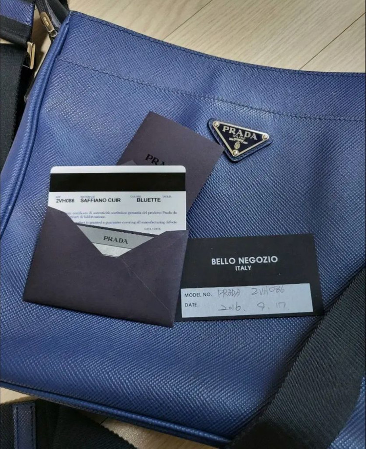 프라다 사피아노 크로스백 이미지