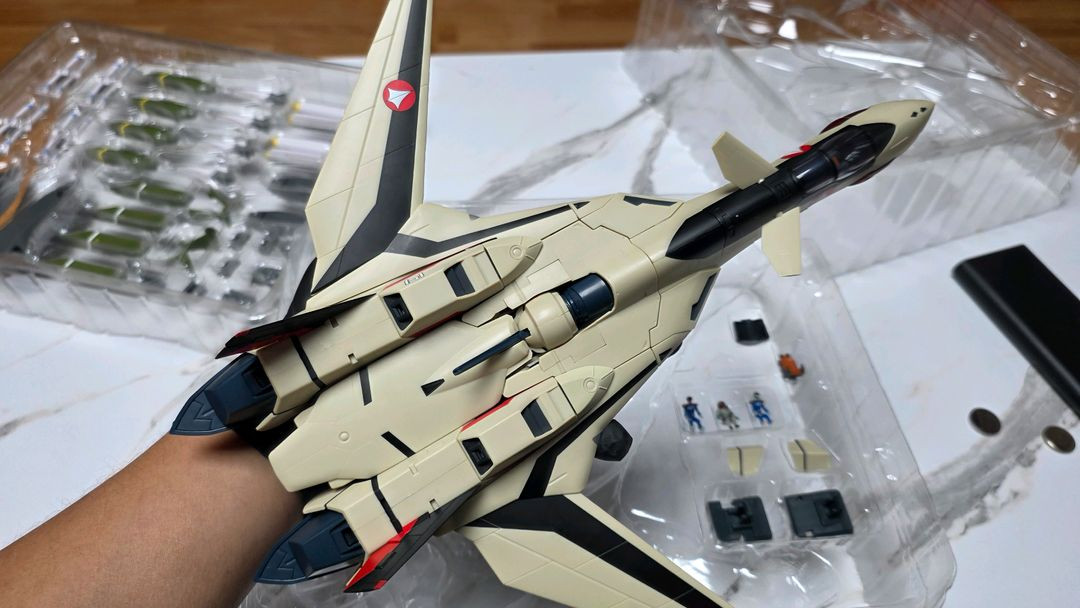 마크로스 아르카디아 YF-19 판매합니다. 이미지