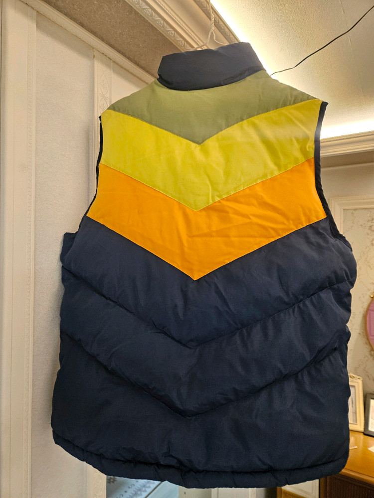 아디다스 패딩조끼 s사이즈 판매합니다.^^ 이미지