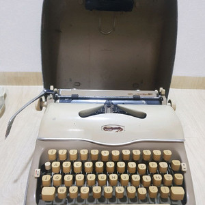 Triumph 타자기 이미지