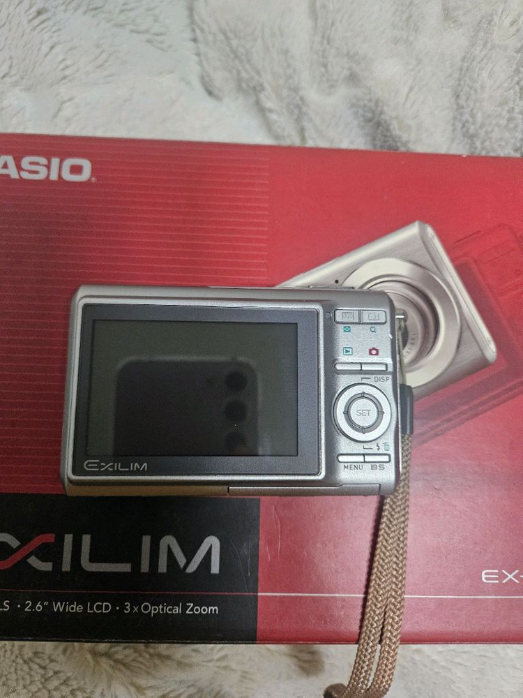 카시오 EXILIM EX-Z75 레트로 디카 빈티지 카메라 이미지