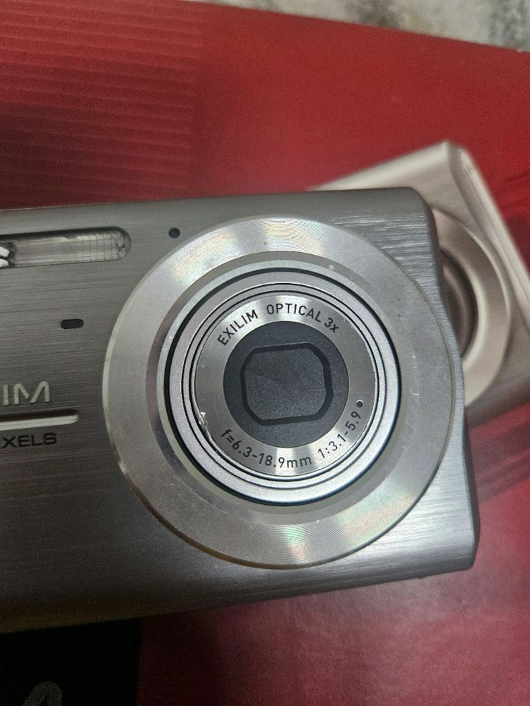 카시오 EXILIM EX-Z75 레트로 디카 빈티지 카메라 이미지