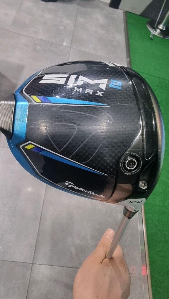 테일러메이드 sim2 max 여성용 드라이버 팝니다. 이미지