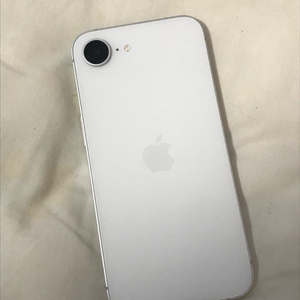 아이폰16e 이미지