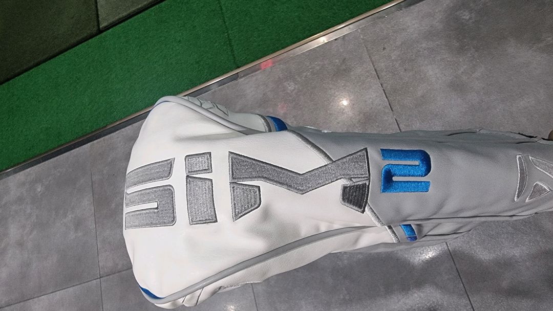 테일러메이드 sim2 max 여성용 드라이버 팝니다. 이미지