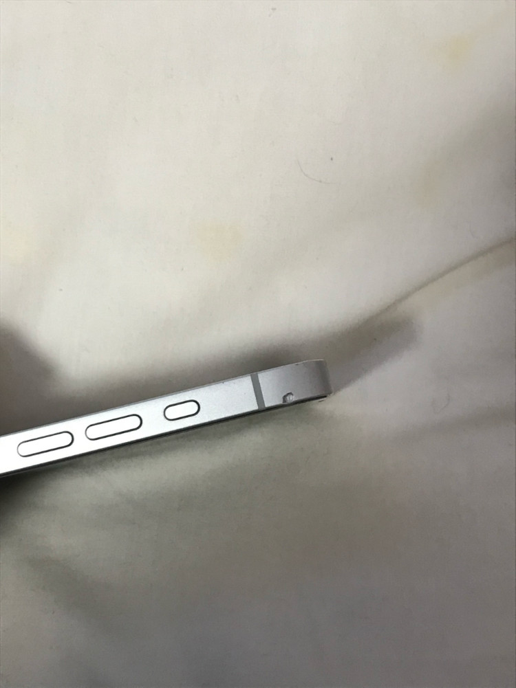 아이폰16e 이미지