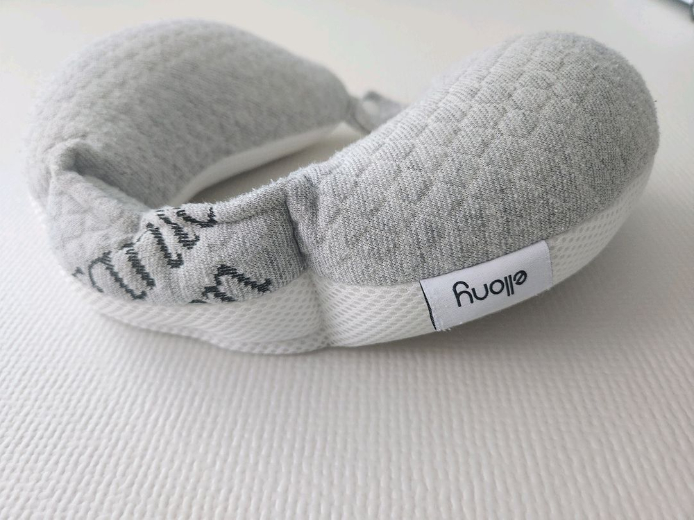 엘로니 유아 오가닉 카시트 목베개 목쿠션 이미지