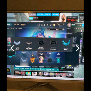 롤(올챔프) 아이디 판매합니다. 와일드리프트 다량스킨, 롤체 미니미 다량 보유중입니다. 아이디 1대 주. 이미지