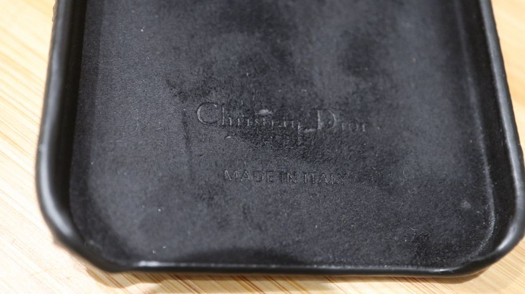 디올(정품) 아이폰프로13 케이스 판매합니다 이미지