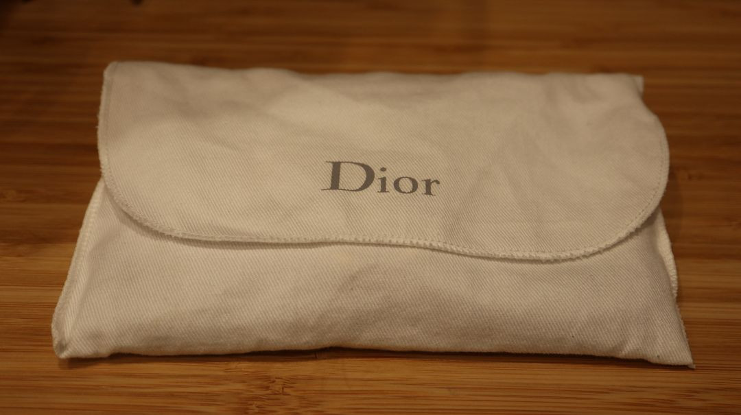 디올(정품) 아이폰프로13 케이스 판매합니다 이미지