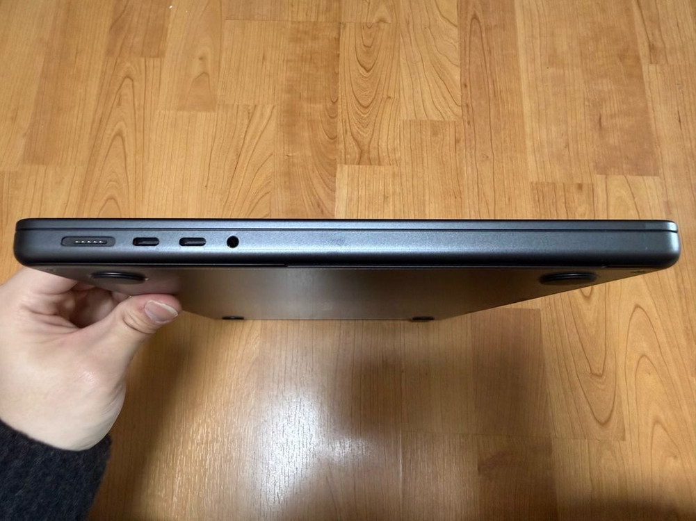 맥북 프로 14인치 M4 (MacBook Pro M4 14-inch) 이미지