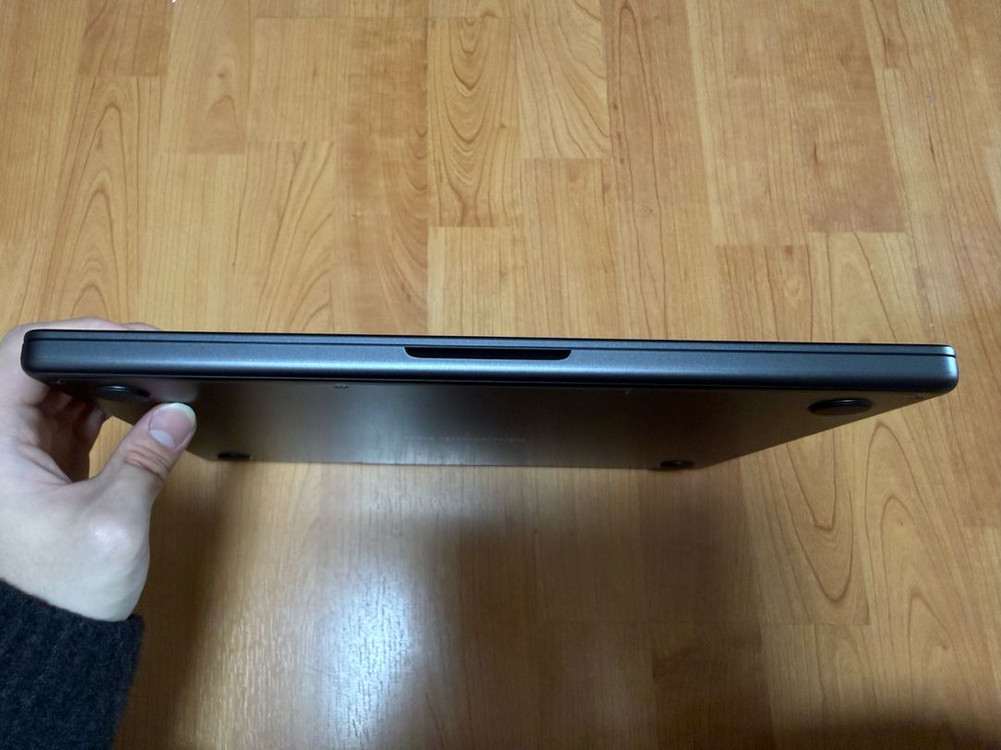 맥북 프로 14인치 M4 (MacBook Pro M4 14-inch) 이미지