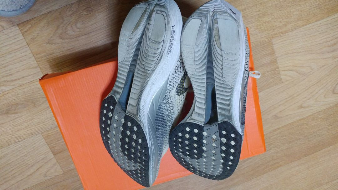 (공일공9917팔사육팔)베이퍼플라이3 ,뉴발란스 퓨어셀V5 (265사이즈) 이미지