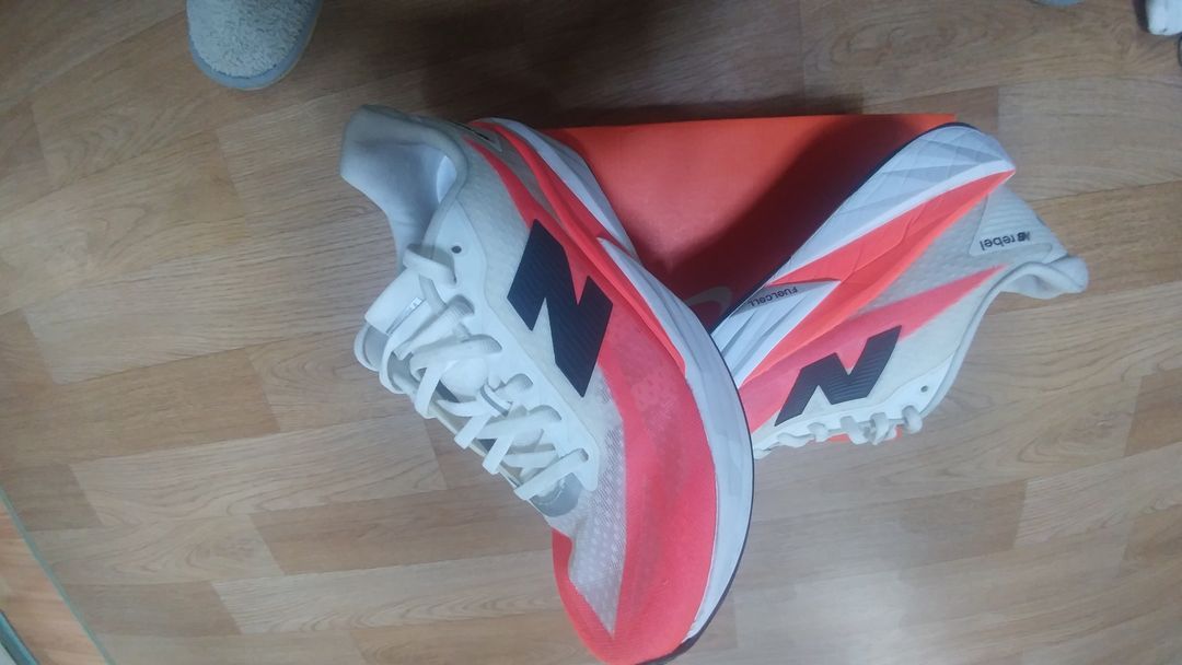 (공일공9917팔사육팔)베이퍼플라이3 ,뉴발란스 퓨어셀V5 (265사이즈) 이미지