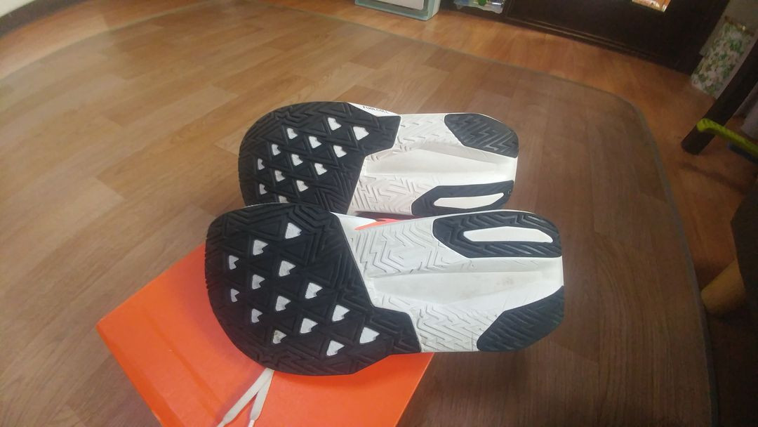 (공일공9917팔사육팔)베이퍼플라이3 ,뉴발란스 퓨어셀V5 (265사이즈) 이미지