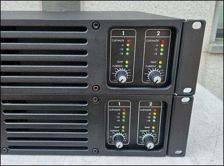 ASHLY(애슐리) PE 1200 중고 파워앰프 (4Ω: 600W x 2) 이미지