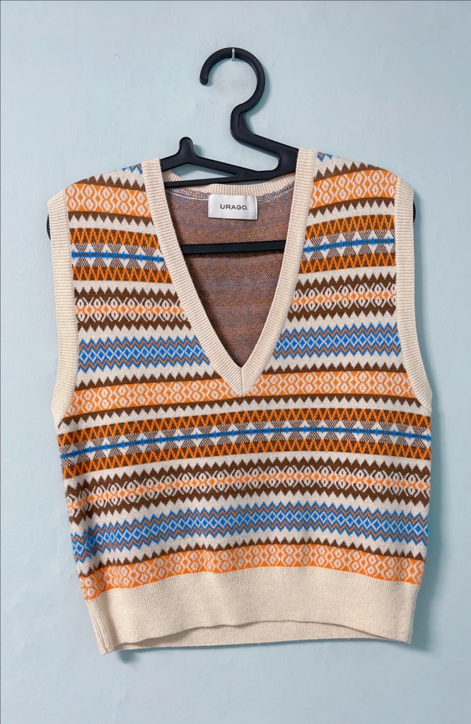 유라고 자카드 베스트(아이유 조끼) 이미지