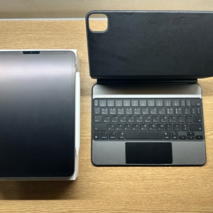 아이패드 프로 11인치 4세대 M2(매직키보드+애플펜슬) 이미지