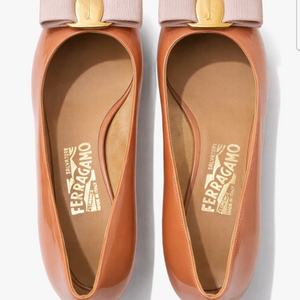 페레가모 바리나 판매합니다 이미지