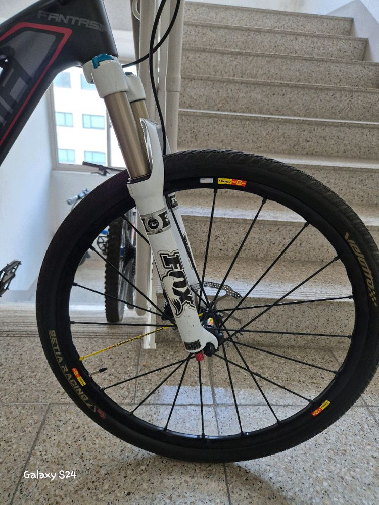 환타시아 카본 마빅 크로스맥스 휠세트 MTB 자전거 이미지