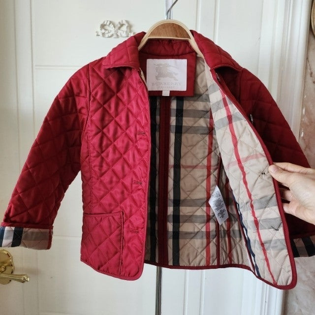새상품급. (5y) 버버리칠드런 퀼팅 누빔 자켓 / 키즈 몽클레어 구찌 펜디 셀린느 디올 이미지