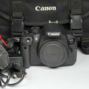 캐논 EOS 700D DSLR 카메라 바디 이미지