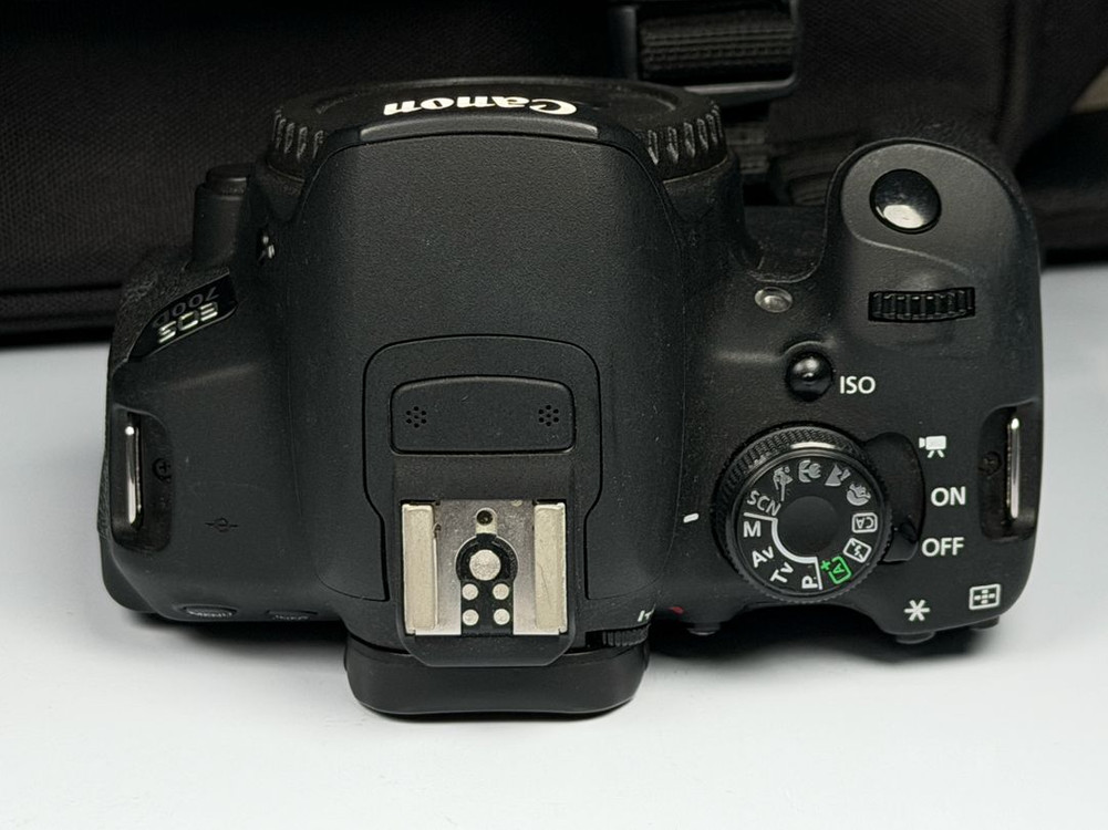 캐논 EOS 700D DSLR 카메라 바디 이미지