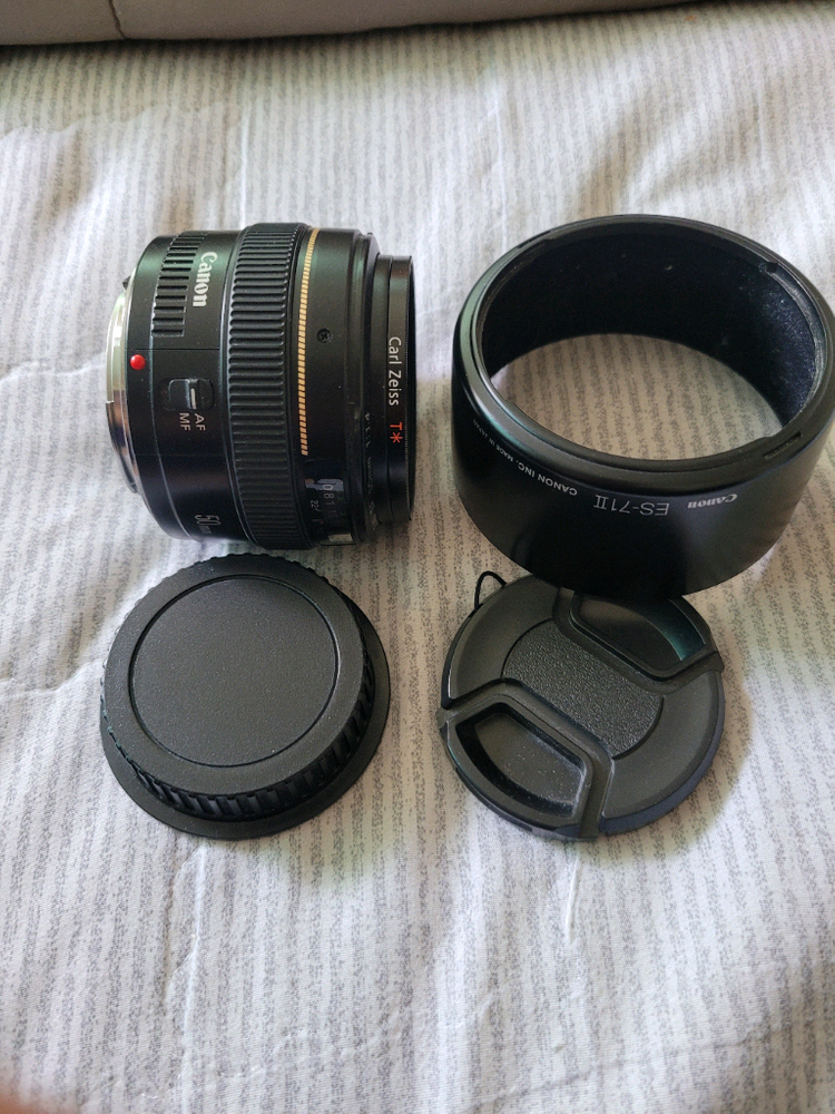 캐논 EF 50mm f/1.4 이미지