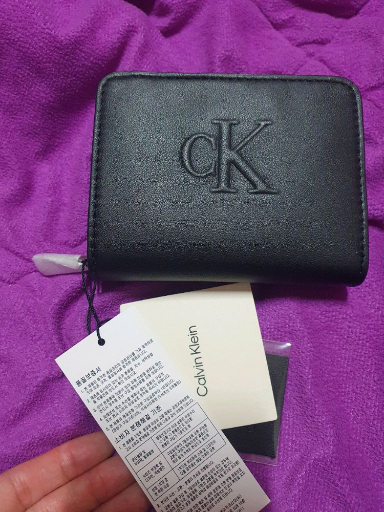 새상품 캘빈클라인 반지갑 무료배송 이미지