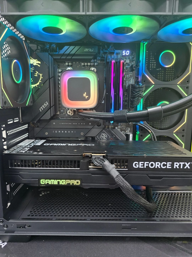 게이밍 본체 7800x3D 5070ti 데스크탑 판매합니다 - 안심되는 중고거래