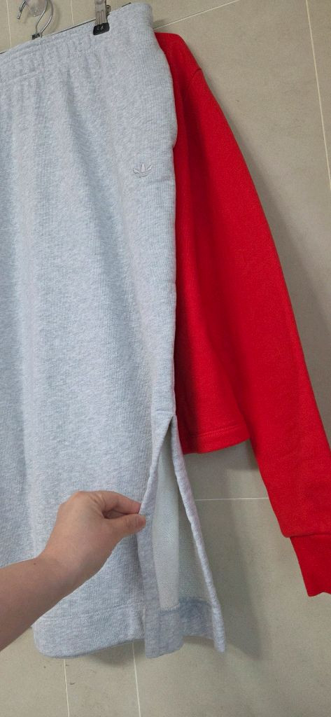 아디다스 여성 맨투맨, 스커트 M사이즈 이미지