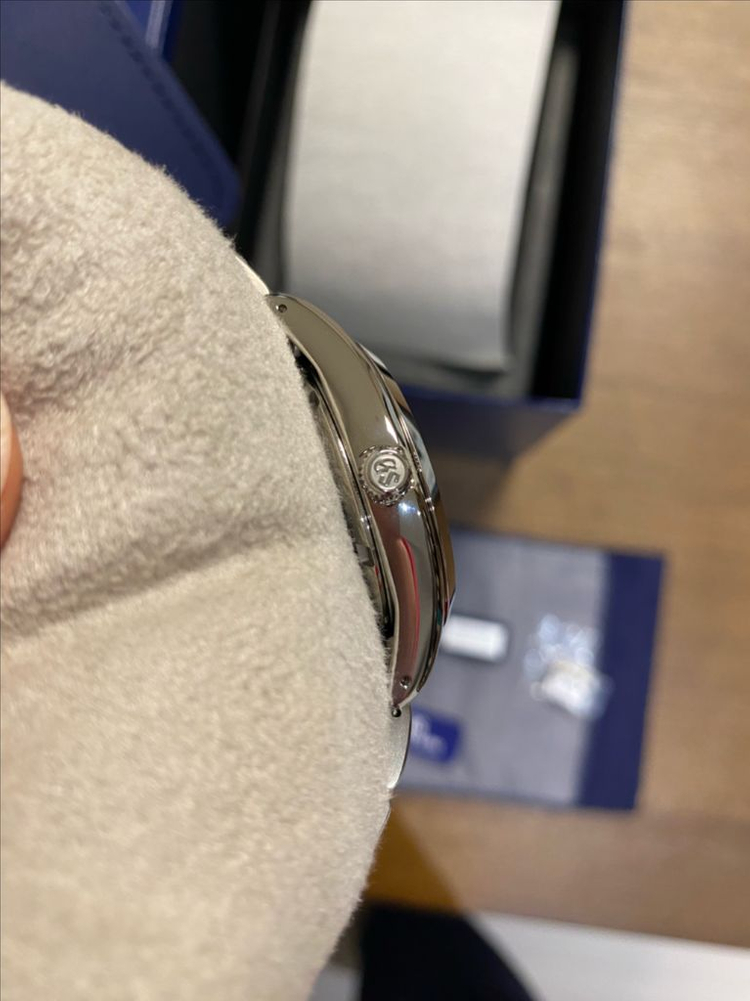 그랜드세이코 눈송이 이미지