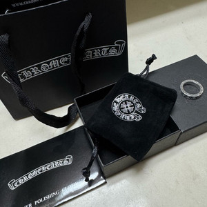 크롬하츠 포에버링 이미지