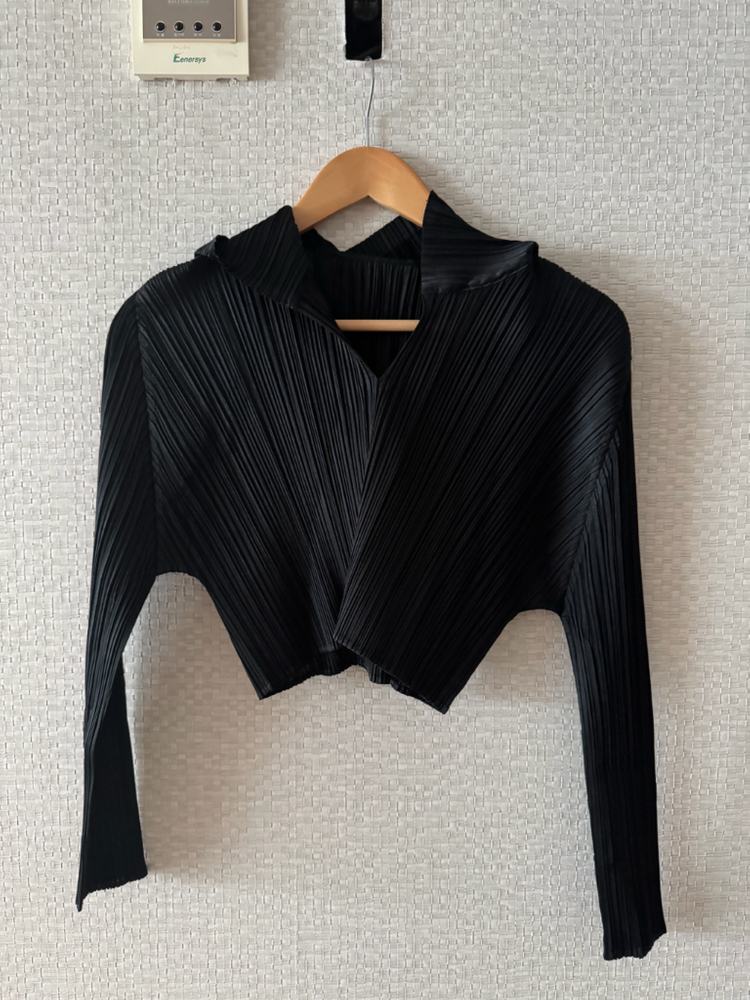 플리츠플리즈 4월 먼슬리 후드 크롭탑 이미지