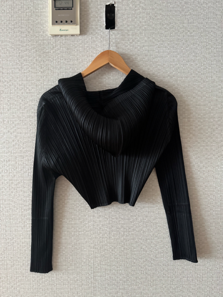 플리츠플리즈 4월 먼슬리 후드 크롭탑 이미지