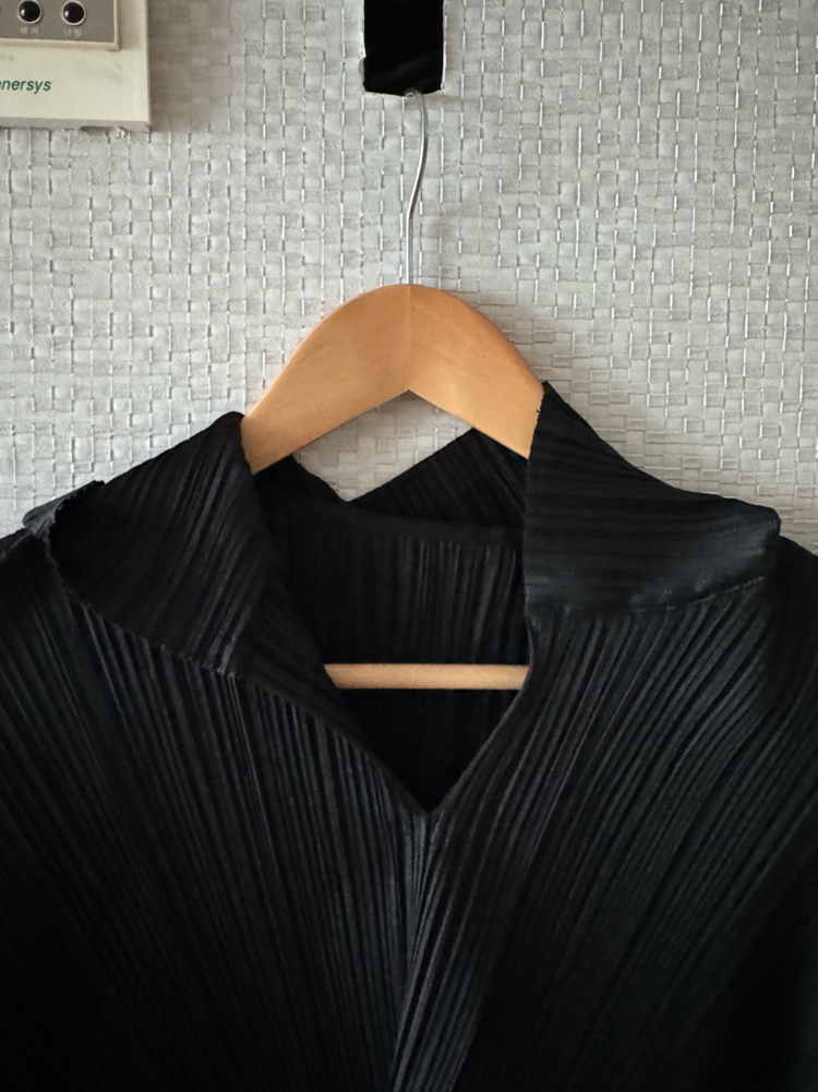 플리츠플리즈 4월 먼슬리 후드 크롭탑 이미지