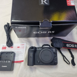 보증남고 컷수적은 캐논 EOS R5 미러리스 카메라 이미지
