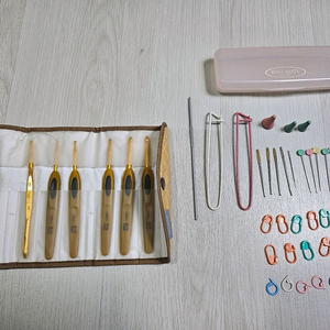 클로버 코바늘 세트와 뜨개 용품 이미지