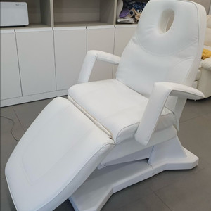 [직거래] 충북혁신도시 네일 피부 미용 시술 전동베드 이미지